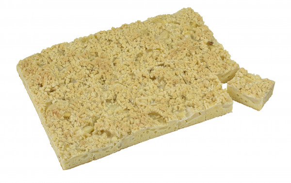 Apfel-Streuselkuchen geschnitten