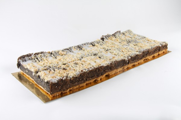 Mohnstreusel-Blechkuchen geschnitten
