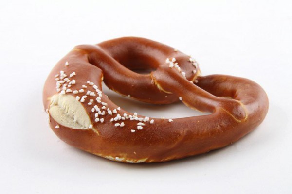 Laugenbrezel geschnitten