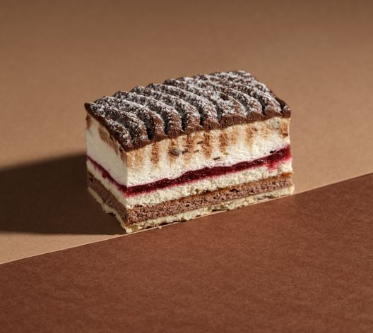 Stracciatella-Kirsch-Rahmschnitte Premium Line